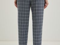 Зауженные брюки в клетку на средней посадке