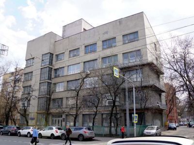 Жилой дом с мастерскими художников, 1929 г., архитектор Ю.Н.Герасимов. В этом доме жили и работали художники: А.Г.Матвеев, С.С.Алешин, А.Г.Тышлер, Ф.С.Богородский