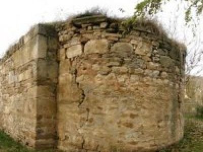 Церковь (руины)