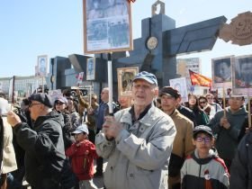 Фото. В Якутске акция «Бессмертный полк» собрала более 50 тысяч человек