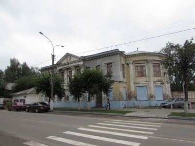 Дом купца Голубева с флигелем (Дом пионеров)