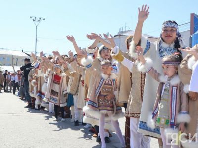 Танец тотемов, парад, ритуальный обряд, презентация семей. В Якутске отпраздновали «Кочевье-2024»