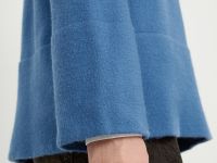 Джемпер свободного силуэта с широкими рукавами