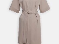 Платье с коротким рукавом и поясом