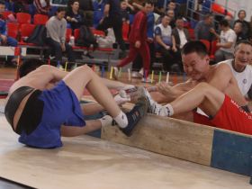 В селе Хатассы выявлены чемпионы Якутска по мас-рестлингу