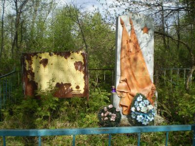 Братская могила воинов Советской Армии, погибших в 1944 г.