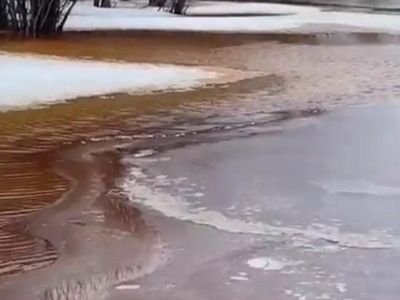 В Сунтарском районе после первого дождя из ручья вышла вода. Видео