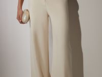 Брюки широкого силуэта