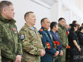 В Якутске простились с Героем России Алексеем Петровым