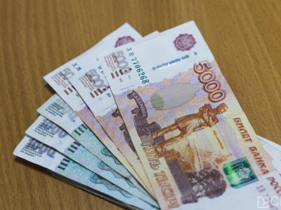 Мошенники используют схему обмана с новогодними выплатами