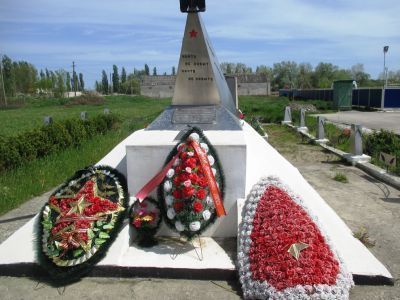 Братская могила советских воинов-минометчиков 1-й гвардейской минометной бригады, погибших в боях с фашистскими захватчиками