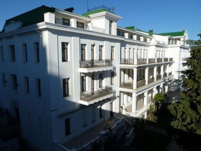 Лазарет «Елы-Бахчи» (архитектор Е.С.Исакович)