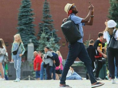 Туристам хотят дать больше услуг и вечный кешбэк