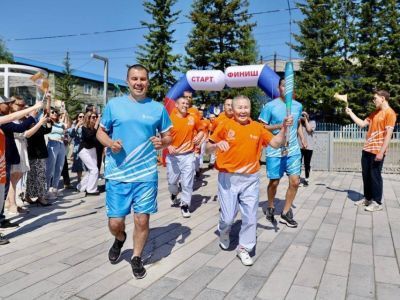 Эстафета огня VIII игр «Дети Азии» прошла в Усть-Майском районе Якутии