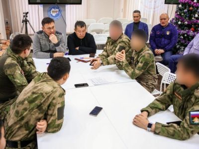 Первый вице-премьер Якутии встретился с ранеными в спецоперации бойцами