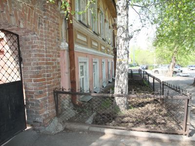 Металлическое ограждение палисадника