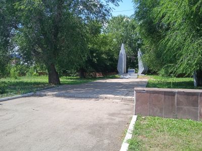 Братская могила красноармейцев, погибших во время гражданской войны в 1919 году