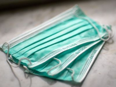 Роспотребнадзор: причин для ввода обязательного масочного режима нет
