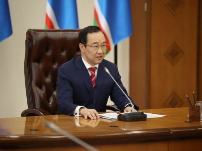 Ил Дархан поручил усилить работу с промышленными предприятиями по трудоустройству якутян