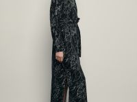 Платье с цветочным принтом и поясом