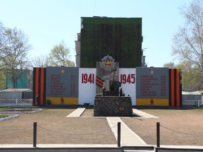 Мемориал в честь воинов-автомобилистов, погибших в Великую Отечественную войну