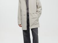 Плащ прямого силуэта