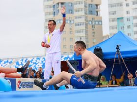 Стали известны победители соревнований по мас-рестлингу и борьбе корэш на Сабантуе