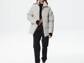 Женская куртка Lacoste с боковыми молниями