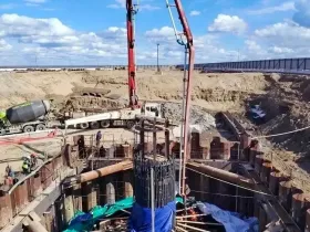 На левом берегу Лены бетонируют ростверк второй опоры Ленского моста