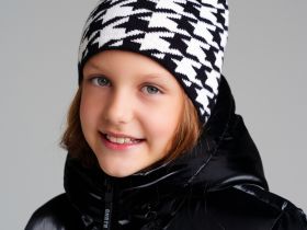 Шапка трикотажная для девочек