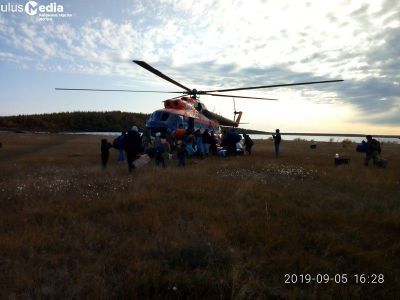 Ми-8 совершил субсидированные рейсы из Среднеколымска в дальние села