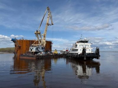 В Якутии готовятся к сплаву первого коффердама для моста через Лену