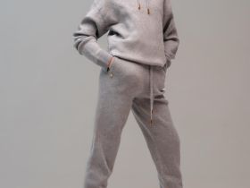 Комплект трикотажный для девочек: джемпер, брюки