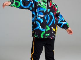 Куртка текстильная с полиуретановым покрытием для мальчиков (ветровка)