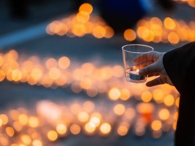 Более 10 тысяч человек участвовали в акции "Свеча памяти" в Якутске