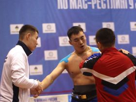 Реванши и сенсации. Мас-рестлеры Якутии завоевали еще шесть золотых медалей чемпионата России