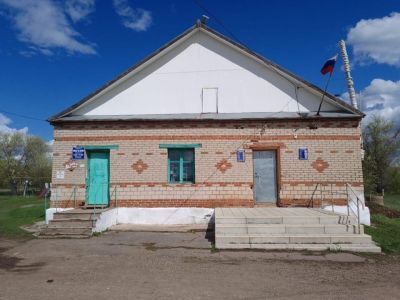 Сельский клуб села Верхнеозерное