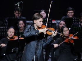 Скрипка, флейта, труба и оркестр: лауреаты престижных конкурсов выступили в Якутске