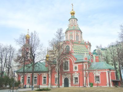 Церковь Ивана Воина, 1709-1717 гг., арх. И.П.Зарудный. Ограда, 1754 г.