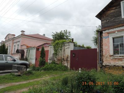 Каменная ограда и ворота