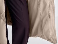 Пуховое пальто с воротником-стойкой и капюшоном