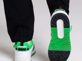 Кроссовки для девочек