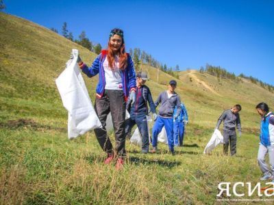 В Якутске проходит акция «Чистый лес – территория без огня»