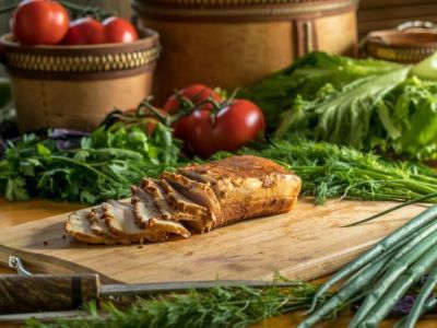 Производство свинины в Хатассах идет по плану