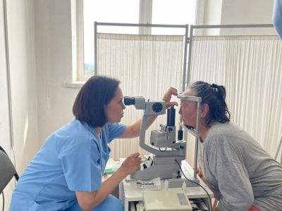 Офтальмохирурги провели операции в Амгинском районе Якутии