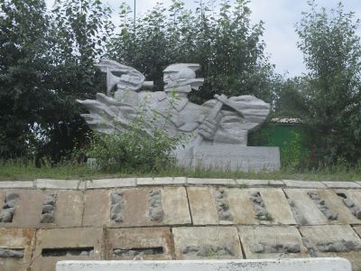 Памятник первопроходцам-строителям трассы БАМ