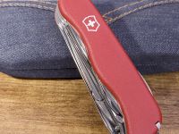 Многофункциональный складной нож Victorinox WorkChamp, сталь X55CrMo14, рукоять нейлон, красный