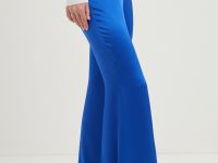 Брюки полуприлегающего силуэта на средней посадке