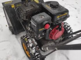 Снегоуборщик  ЧЕМПИОН ST556 Б/У