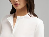 Легкая блузка на пуговицах